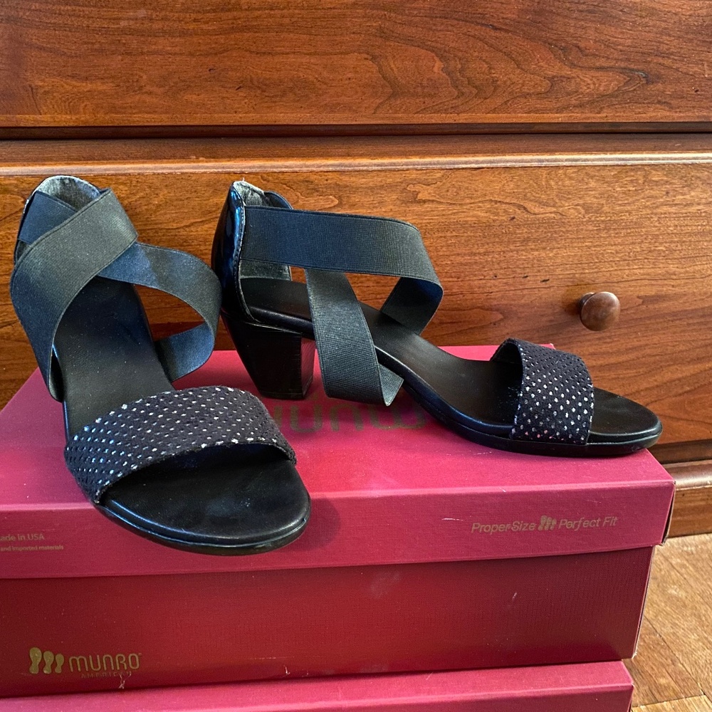Munro stacked heel sandal